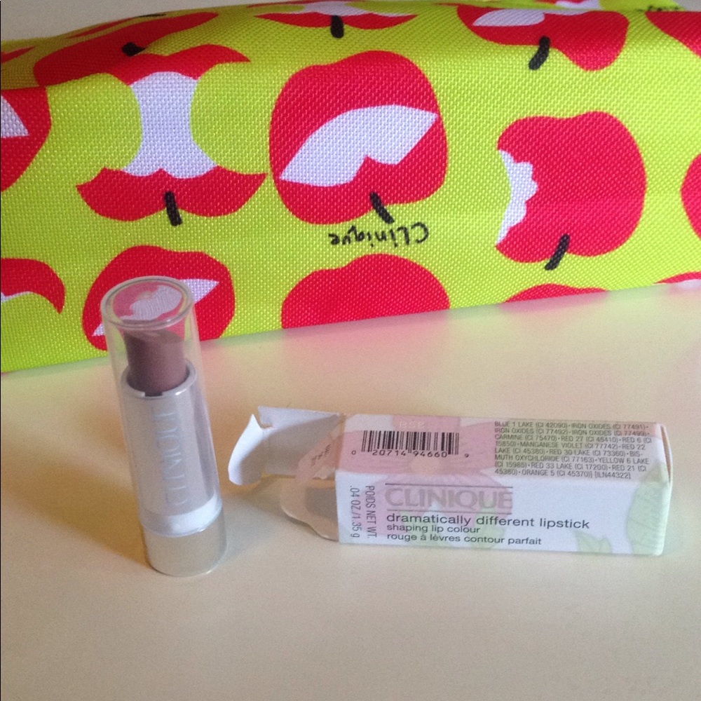 Clinique x DONALD Makeup Bag W/ Lipstick HOST PICK - Picture 2 of 5